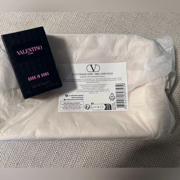 Brand New Authentic Valentino Cream Cosmetic Bag - Picture 2 of 8